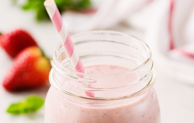 Image of POST-WORKOUT STRAWBERRY COLLAGEN SHAKE